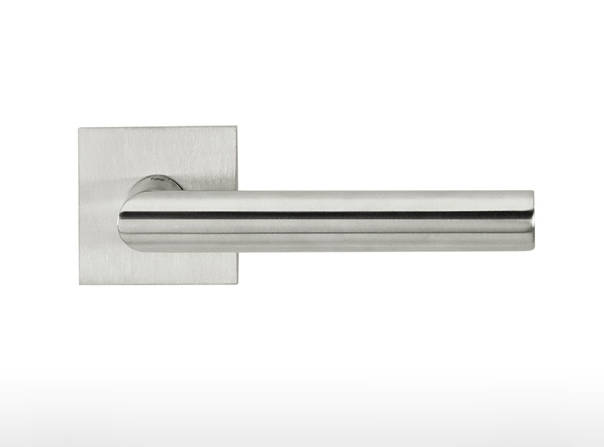 Door handle – 2002 Q - 16